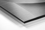 Zilverkleurige metallic lippen van dichtbij – Dibond Schilderij