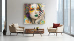 Kleurrijke Vrouw – Canvas Wandkunst in Vierkante Uitvoering