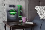 Vrouw met Groene Verf – Vierkant Canvas Kunst voor de Muur