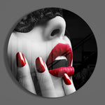 Rode lippen en rode nagels – Rond Glasschilderij