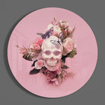 Schedel met roze rozen en vlinders – Rond Glasschilderij