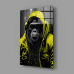 Gele Raincoat Headphone gorilla – Glasschilderij
