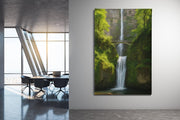 Prachtige waterval in het bos Canvas Schilderij