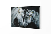 Witte Paarden met Bloem Canvas Schilderij