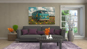 Retro Bus op Veld Canvas Schilderij