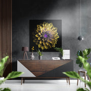 Gouden dahlia met paarse kern – Dibond Schilderij