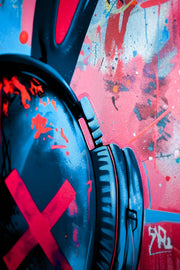 Urban Rebel Bot – 3D-Reliefbild mit Roboterkaninchen, Neonakzenten und Graffiti