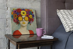 Vrouw met bloemen – Canvas Wandkunst in Vierkante Uitvoering
