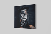 Vrouw en Enge Tatoeage – Vierkante Canvas Wandkunst