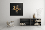 Gele en Zwarte Lelie – Vierkant Canvas Kunst voor de Muur