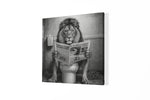 Leeuw in het Toilet – Canvas Schilderij als Wanddecoratie
