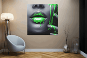 Vrouw met Groene Verf – Vierkant Canvas Kunst voor de Muur