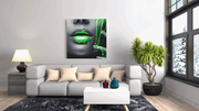 Vrouw met Groene Verf – Vierkant Canvas Kunst voor de Muur