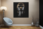 Portret van een vrouw met gouden make-up – Canvas Schilderij als Wanddecoratie