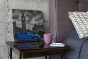 Blauwe Oldtimer bij de Big Ben – Vierkant Canvas Kunst voor de Muur