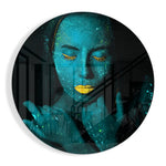 Gezicht met turquoise neongloed – Rond Glasschilderij