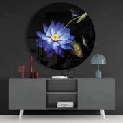 Blauwe waterlelie met libel – Rond Glasschilderij