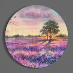 Lavendelkleurige bloemenweide met vliegende vogels in aquarelstijl – Rond Glasschilderij