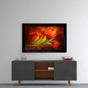 Drie Rode Tulpen op Donker Amber – Glasschilderij