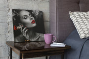 Vrouw met rook – Vierkante Canvas Wandkunst